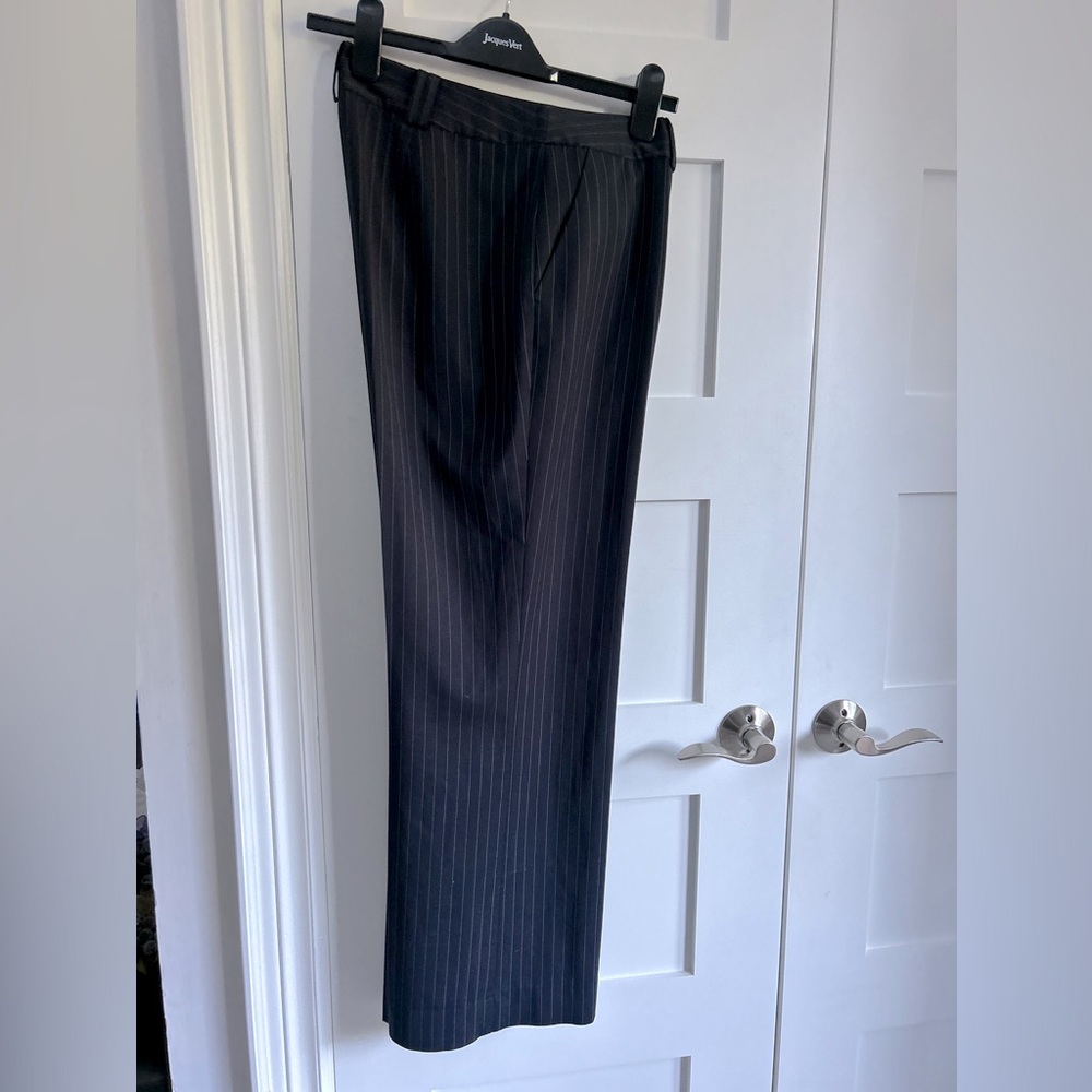 Liz Claiborne Villager navy pinstripe pants size 10